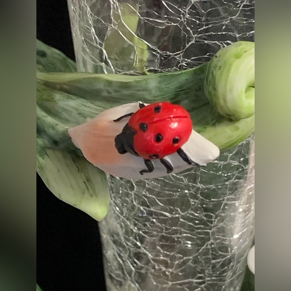 Ok Lighting - Crackle Glass Flower Vase With Angel / Fairy Statue - Picture 10 of 14